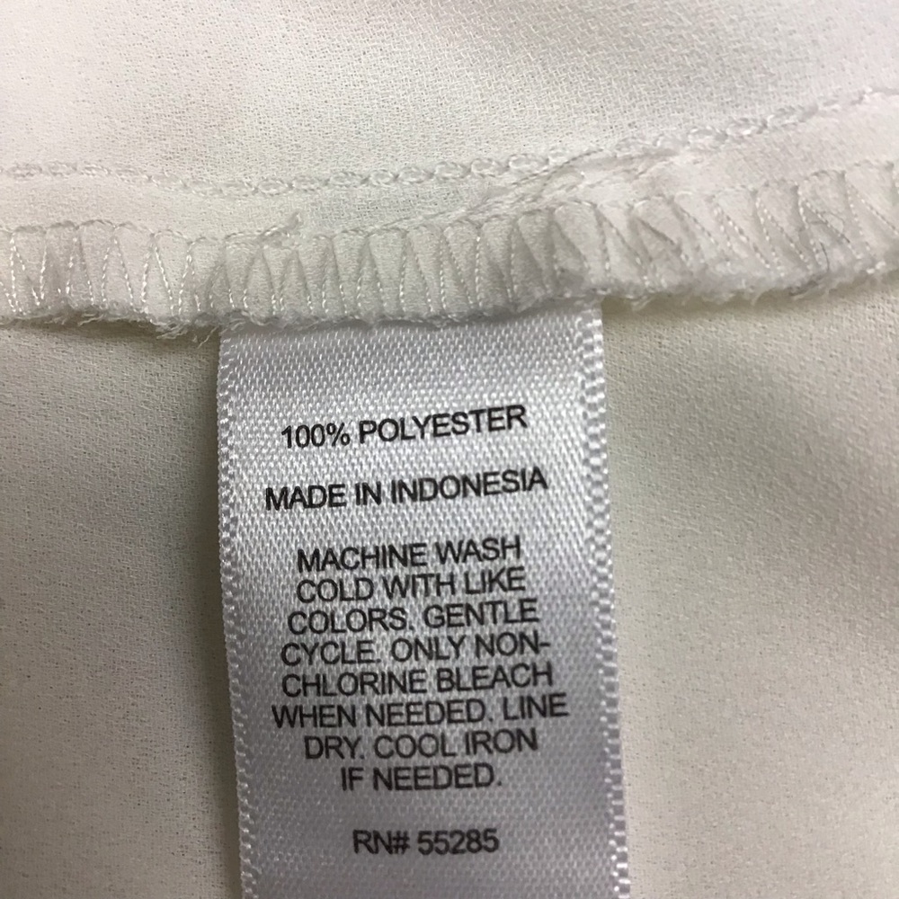 EXPRESS  women's blouse, sz XS.  off white and black - Picture 15 of 16